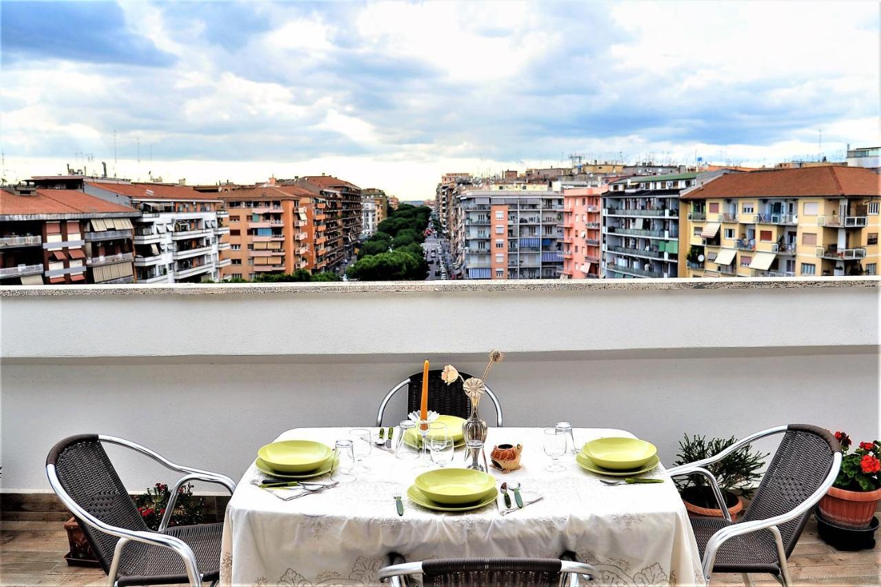 Attico Luminoso Terrazza Metro A Aria Cond Wifi Apartment Rome Exterior photo